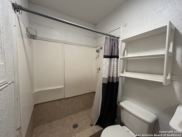 Listing photo id 5 for 803 Poinsettia