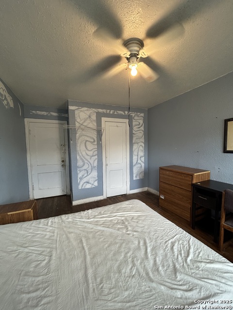 Listing photo id 6 for 803 Poinsettia