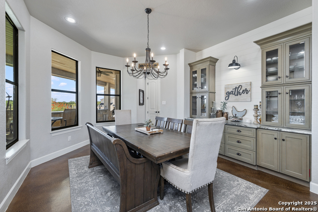 Listing photo id 9 for 136 Elm Country