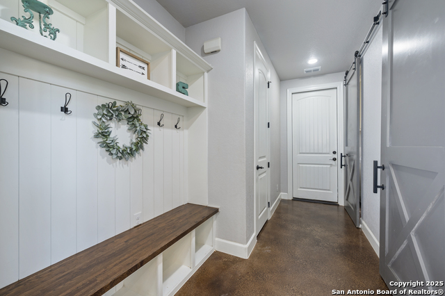 Listing photo id 10 for 136 Elm Country