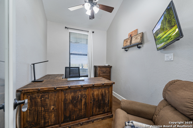 Listing photo id 18 for 136 Elm Country