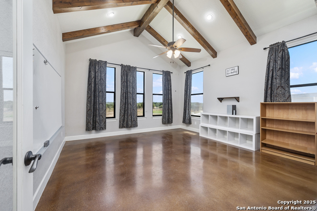 Listing photo id 19 for 136 Elm Country