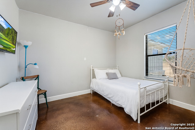 Listing photo id 20 for 136 Elm Country