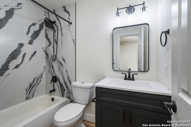 Listing photo id 30 for 136 Elm Country