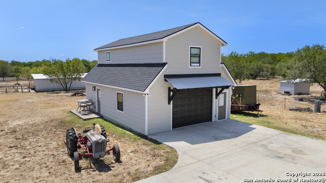 Listing photo id 31 for 136 Elm Country