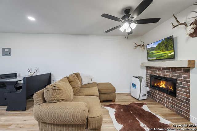 Listing photo id 36 for 136 Elm Country