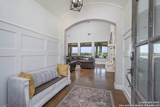 Listing photo id 2 for 136 Elm Country