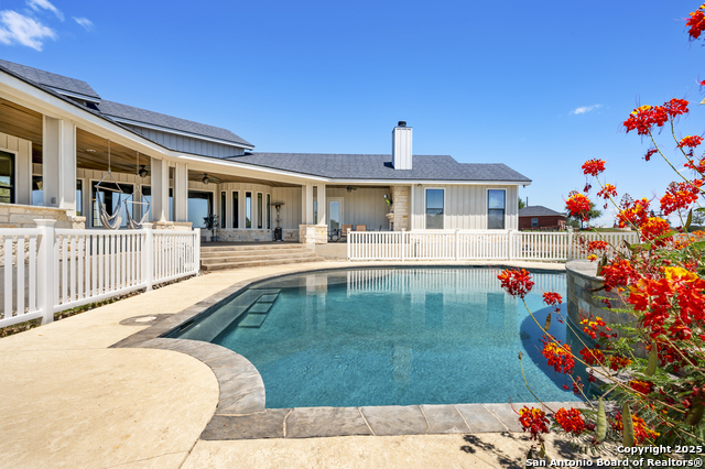 Listing photo id 44 for 136 Elm Country