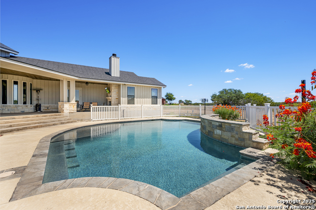 Listing photo id 45 for 136 Elm Country