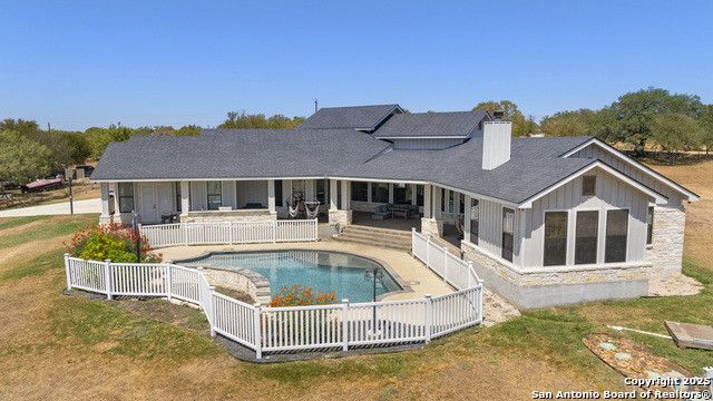 Listing photo id 46 for 136 Elm Country