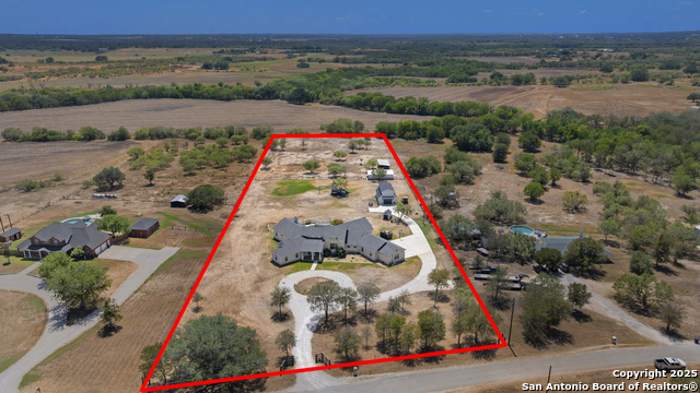 Listing photo id 48 for 136 Elm Country