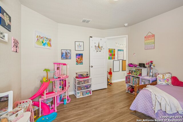 Image 35 of 42 For 633 Oleander