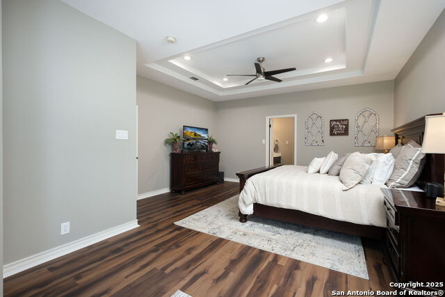 Image 21 of 55 For 256 Deer Cross Ln