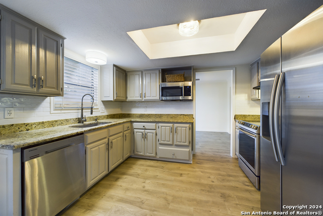Image 10 of 41 For 8614 Brookhaven St