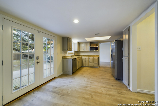 Image 12 of 41 For 8614 Brookhaven St