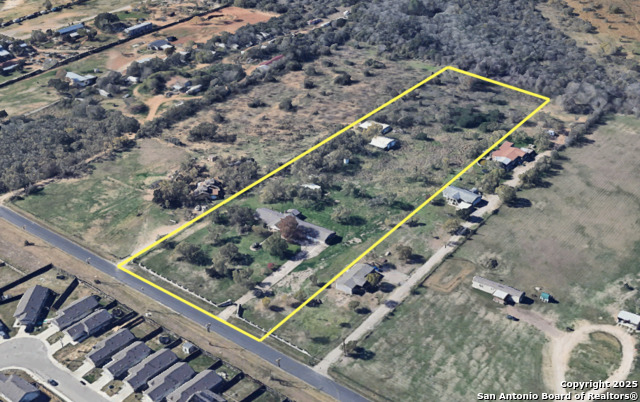 Image 3 of 4 For 13709 Henze Rd
