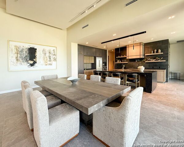 Listing photo id 21 for 24108 Tres Arroyos