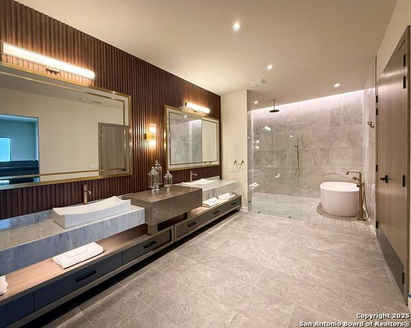 Listing photo id 30 for 24108 Tres Arroyos