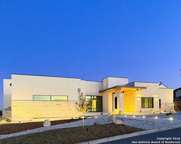 Listing photo id 3 for 24108 Tres Arroyos