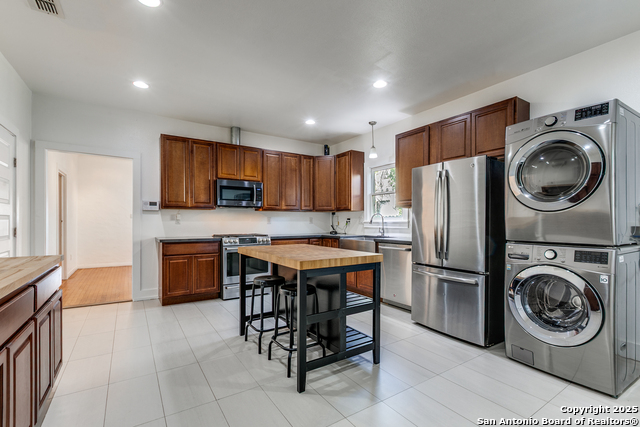 Image 11 of 29 For 365 Club