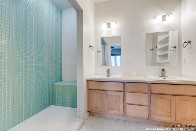 Image 17 of 29 For 365 Club