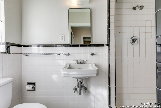 Image 25 of 29 For 365 Club