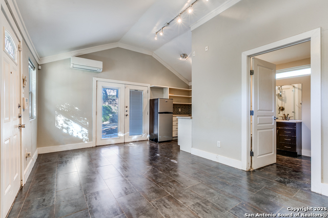 Image 28 of 29 For 365 Club