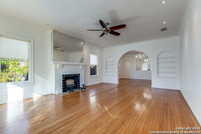 Image 5 of 29 For 365 Club