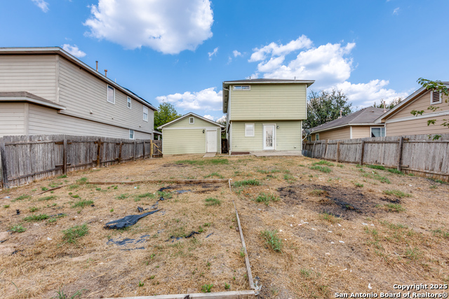 Listing photo id 23 for 11812 Lima  