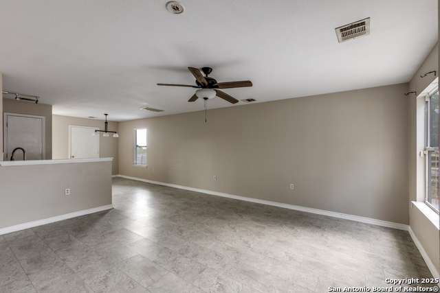 Listing photo id 5 for 11812 Lima  