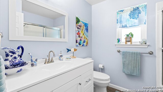 Image 25 of 57 For 3704 Scenic Dr.