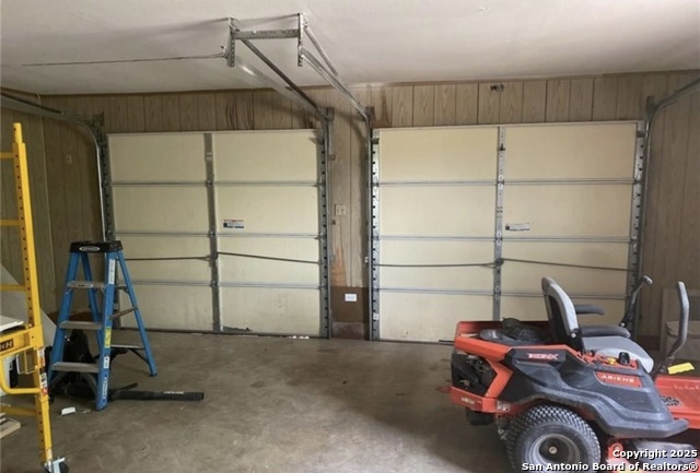 Image 18 of 23 For 200 Uecker