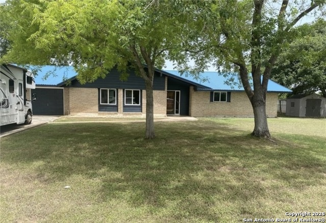 Image 21 of 23 For 200 Uecker