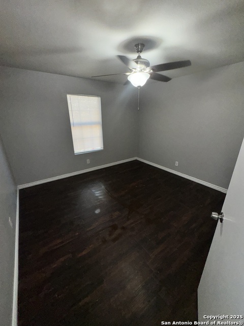 Image 10 of 11 For 830 Hutchins W 11