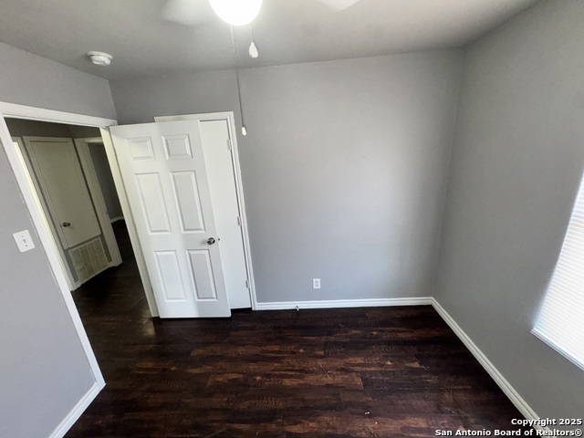 Image 7 of 11 For 830 Hutchins W 11