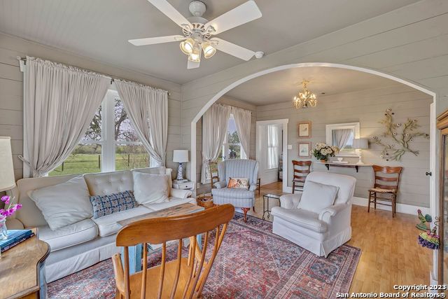 Image 25 of 42 For 16547 Gable Rd E