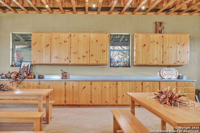 Image 33 of 42 For 16547 Gable Rd E