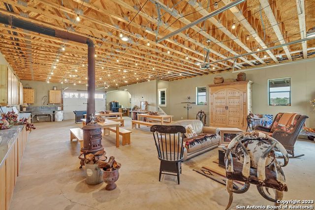 Image 34 of 42 For 16547 Gable Rd E