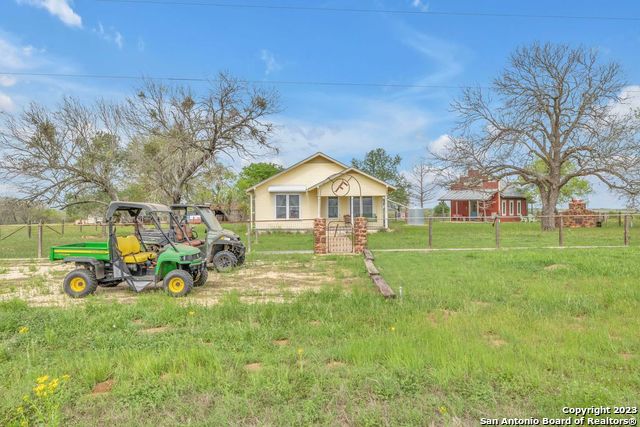 Image 35 of 42 For 16547 Gable Rd E