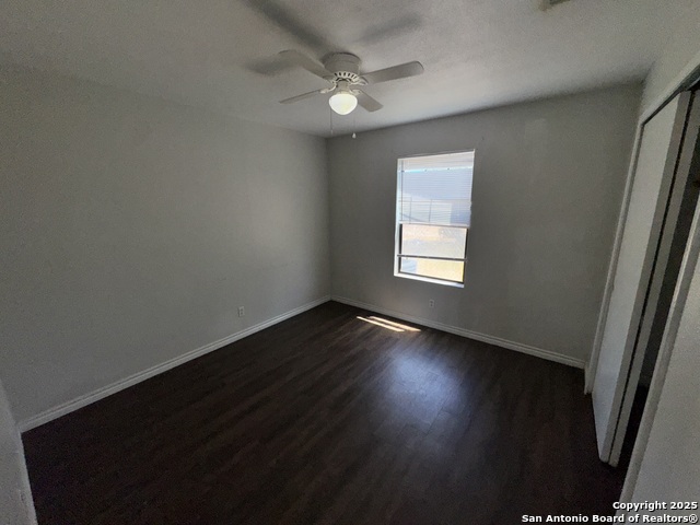 Image 11 of 12 For 830 Hutchins W 6
