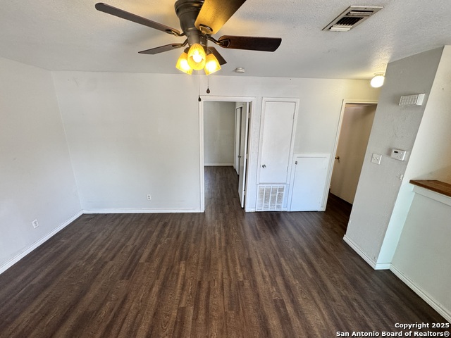 Image 2 of 12 For 830 Hutchins W 6