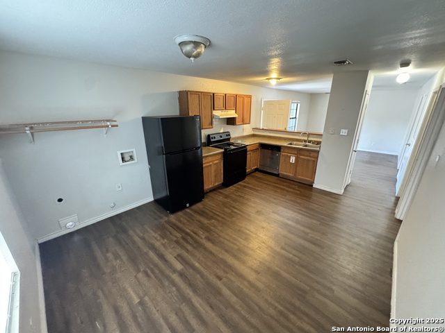 Image 4 of 12 For 830 Hutchins W 6