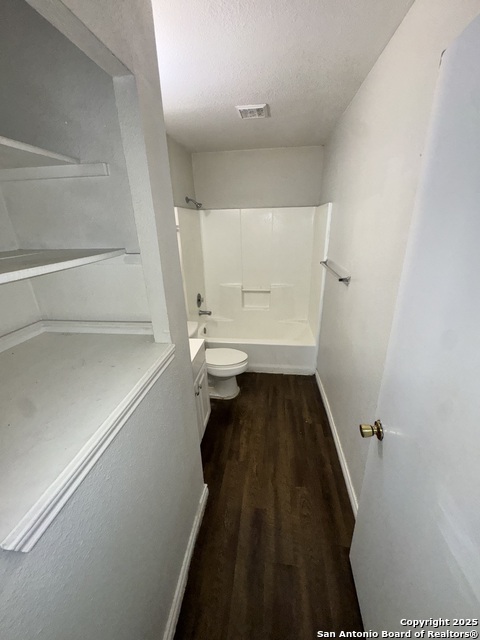 Image 9 of 12 For 830 Hutchins W 6