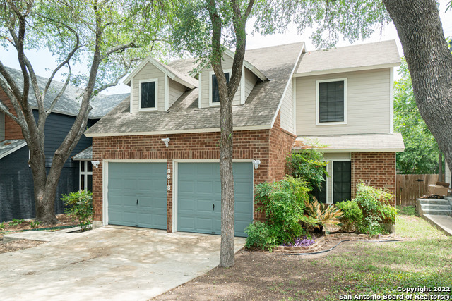 Listing photo id 0 for 16618 Spruce Tree