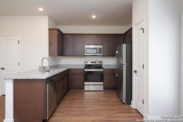 Image 5 of 16 For 13910 Enzo Gate  102
