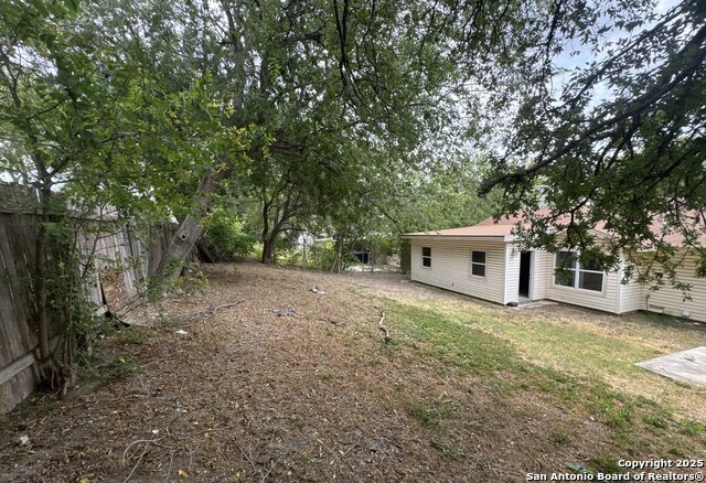 Image 14 of 14 For 7501 Leafy Hollow