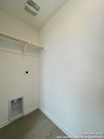 Image 15 of 66 For 9183 Colonel Trail