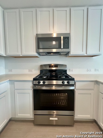 Image 36 of 66 For 9183 Colonel Trail