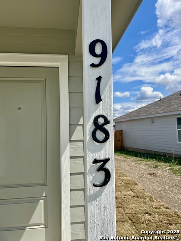 Image 7 of 66 For 9183 Colonel Trail