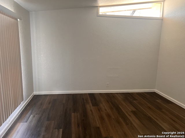 Image 4 of 13 For 6034 Pine Valley